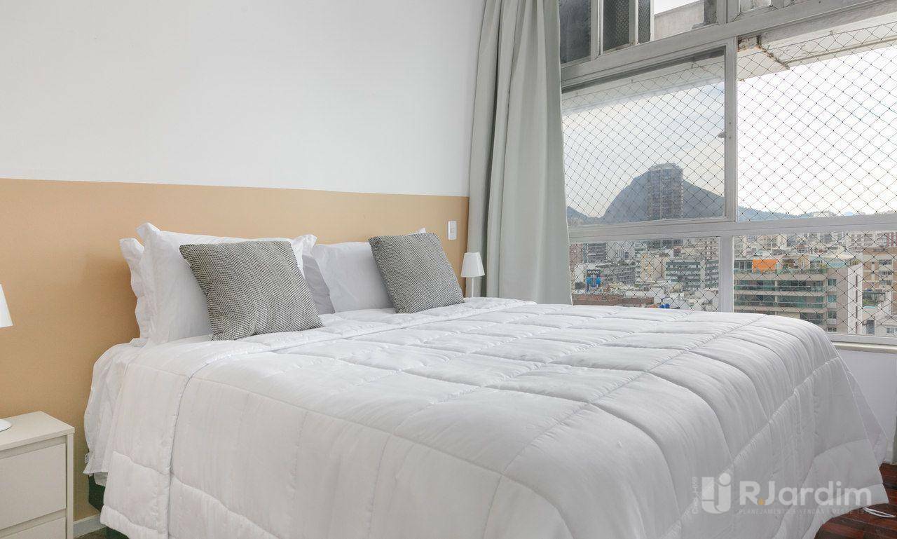 Apartamento para alugar com 4 quartos, 150m² - Foto 37