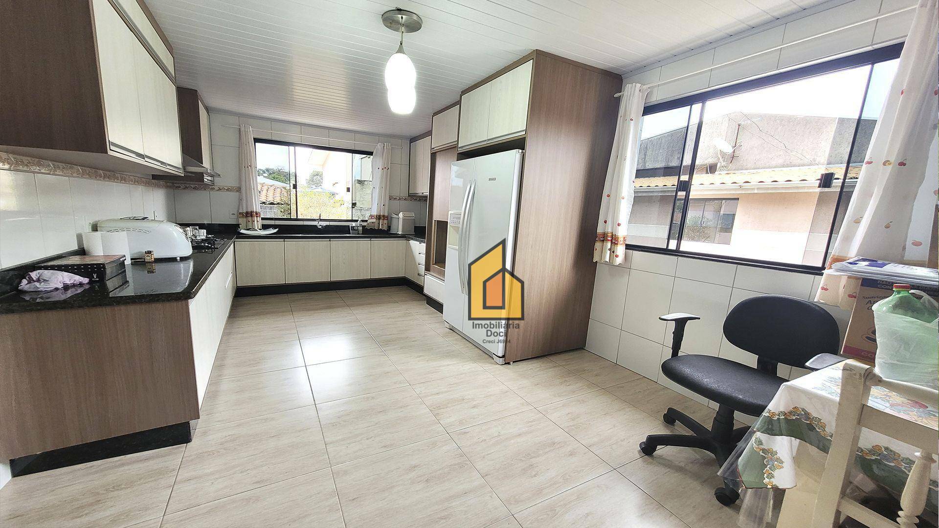 Casa para alugar com 3 quartos, 195m² - Foto 16