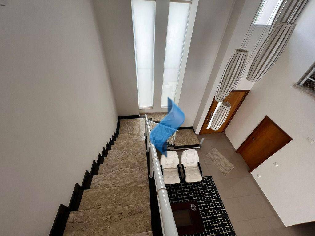 Casa de Condomínio à venda com 4 quartos, 280m² - Foto 3