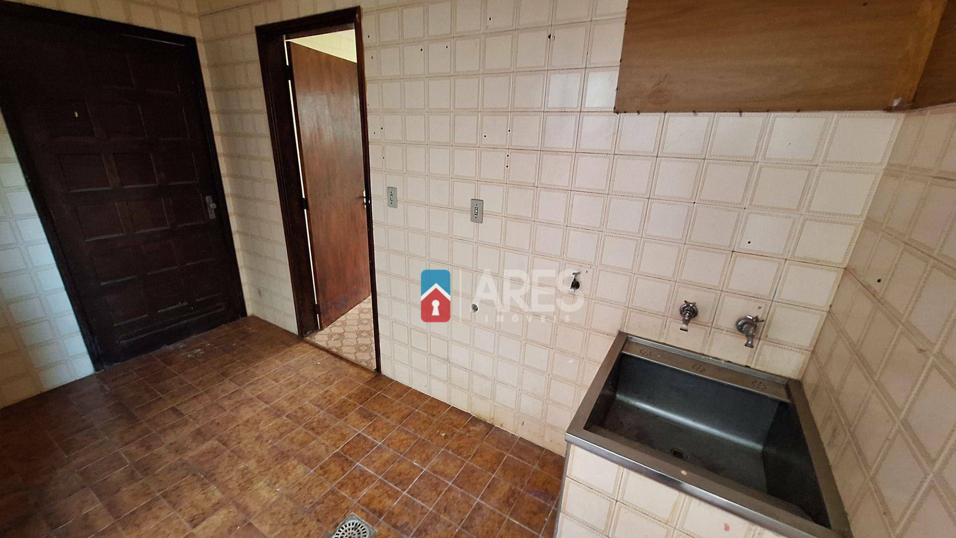 Casa para alugar com 3 quartos, 157m² - Foto 15