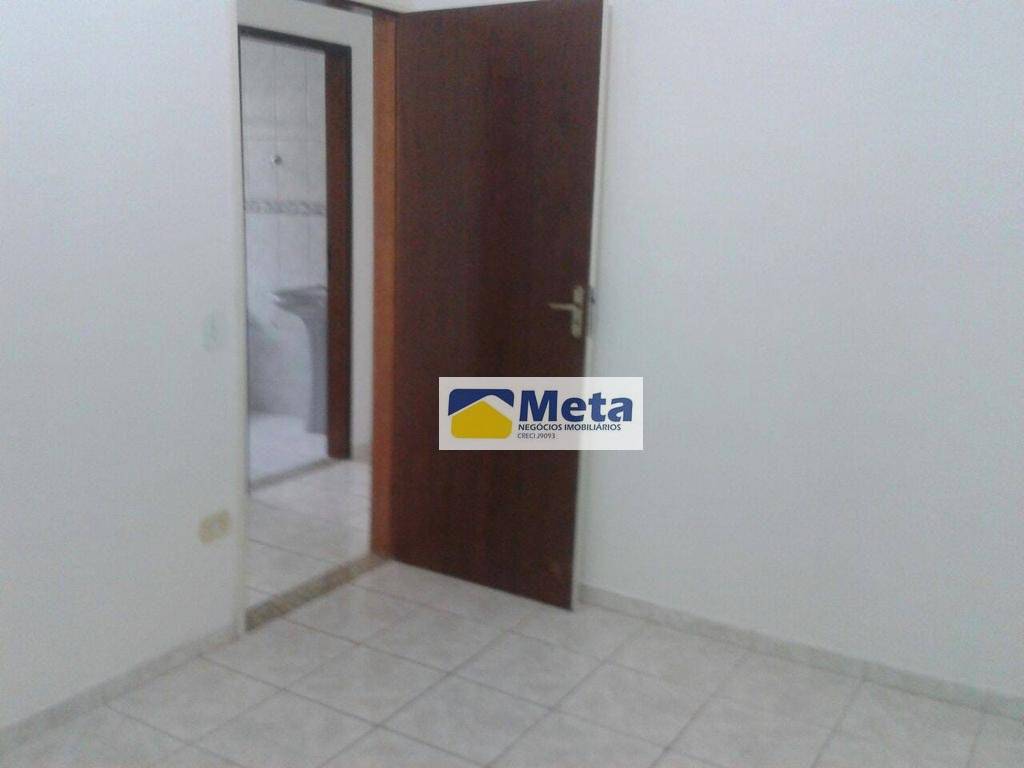 Casa à venda com 2 quartos, 50m² - Foto 7