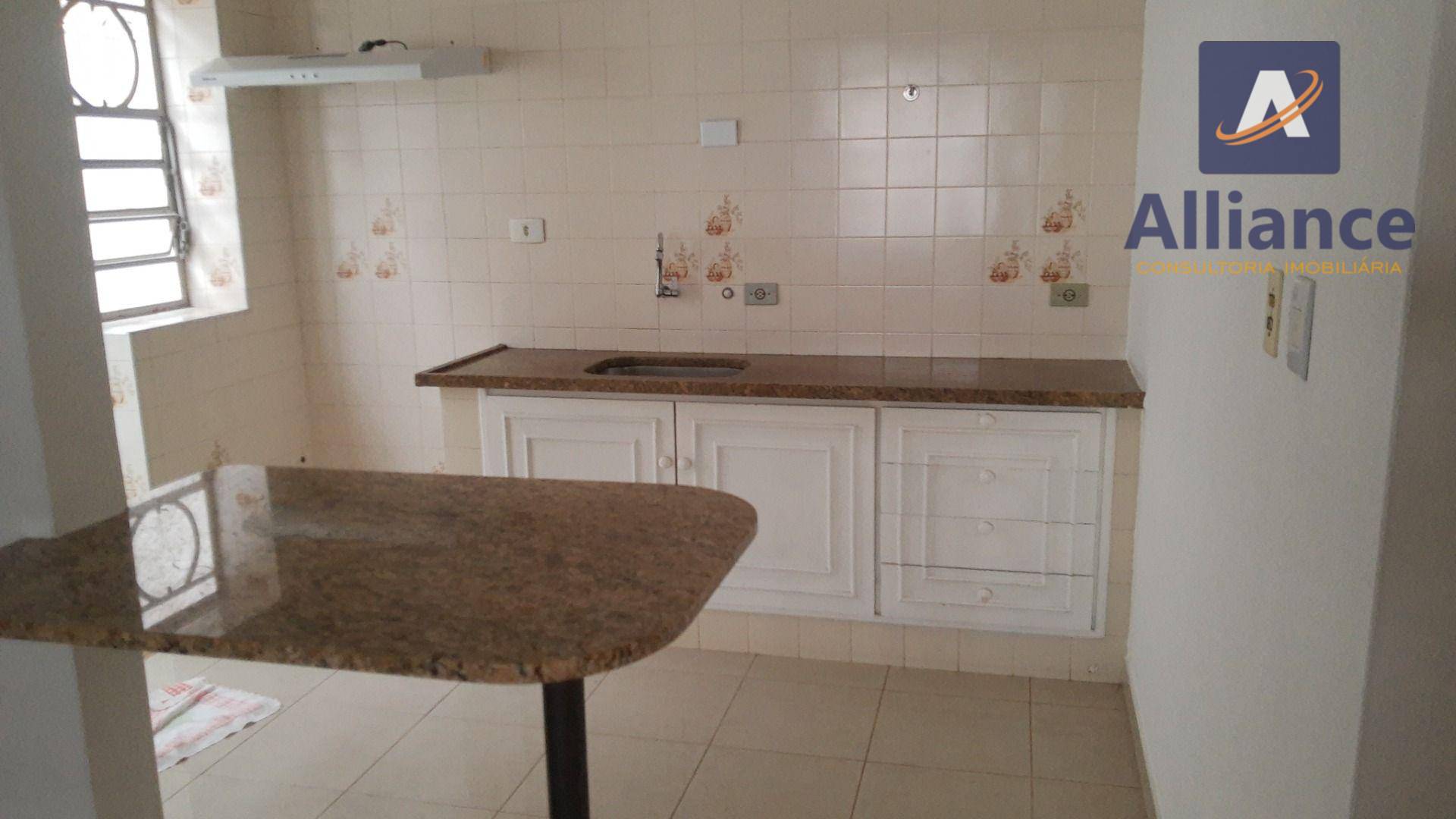 Casa para alugar com 4 quartos, 230m² - Foto 13