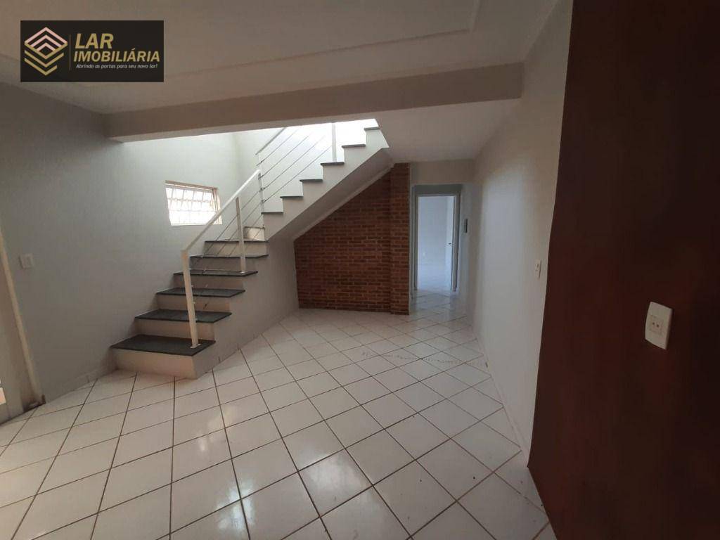 Casa para alugar com 3 quartos, 160m² - Foto 10