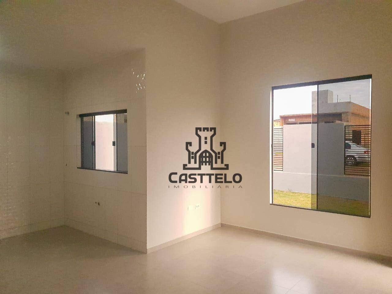 Casa à venda com 2 quartos, 60m² - Foto 1