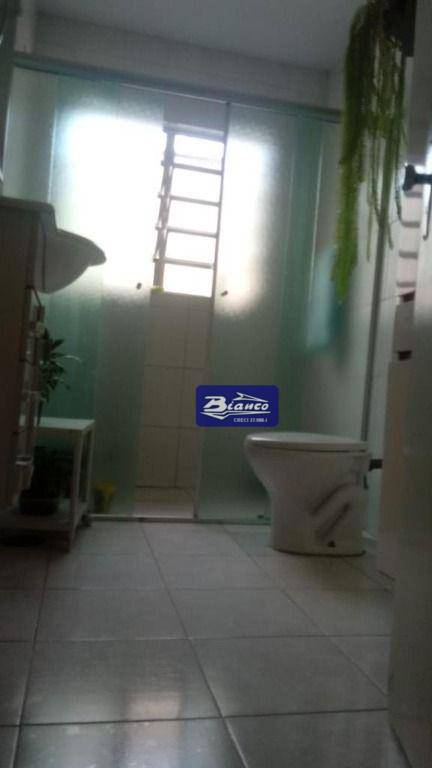 Sobrado à venda com 3 quartos, 175m² - Foto 4