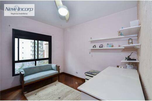 Apartamento à venda com 3 quartos, 206m² - Foto 15