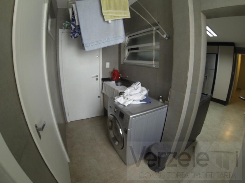 Apartamento à venda com 3 quartos, 140m² - Foto 19