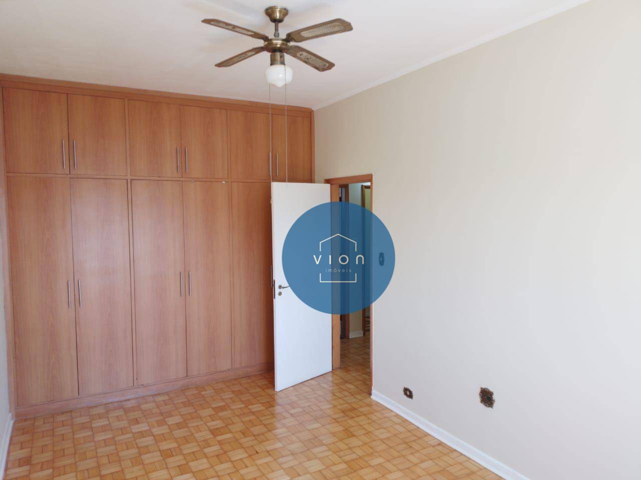 Apartamento à venda com 3 quartos, 136m² - Foto 9