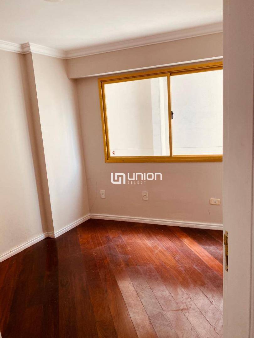 Apartamento à venda com 3 quartos, 157m² - Foto 25