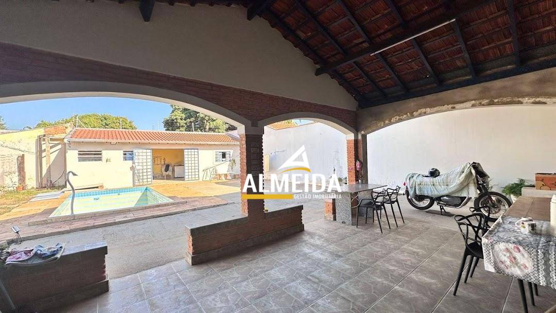 Casa, 3 quartos, 200 m² - Foto 4