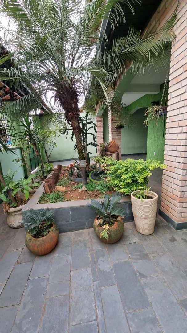 Sobrado à venda e aluguel com 3 quartos, 236m² - Foto 42