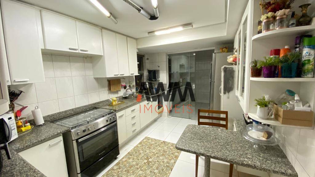 Apartamento à venda com 3 quartos, 133m² - Foto 13