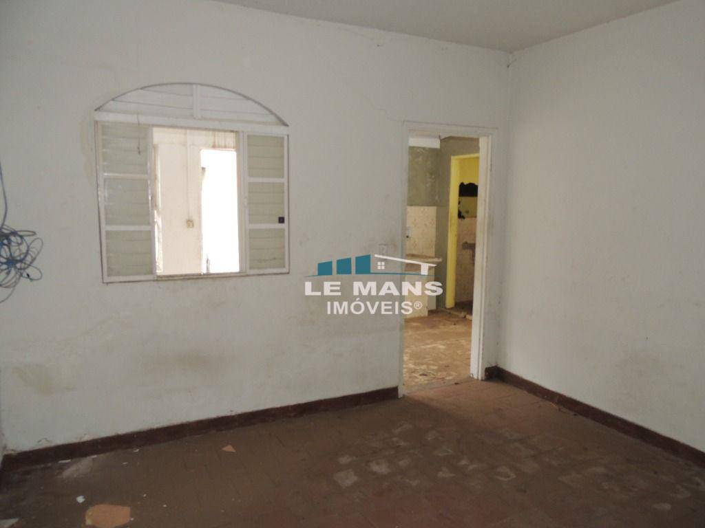 Casa à venda com 2 quartos, 213m² - Foto 1