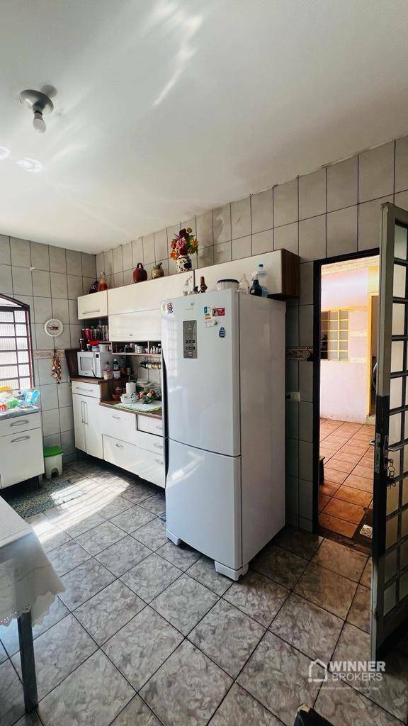 Casa à venda com 4 quartos, 141m² - Foto 24