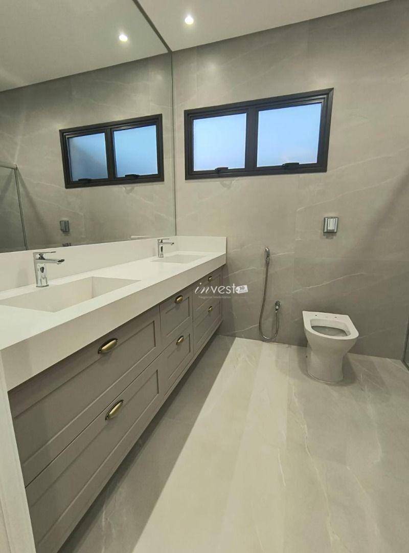 Casa à venda com 3 quartos, 243m² - Foto 7