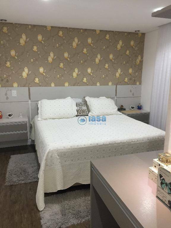 Apartamento à venda com 3 quartos, 192m² - Foto 24