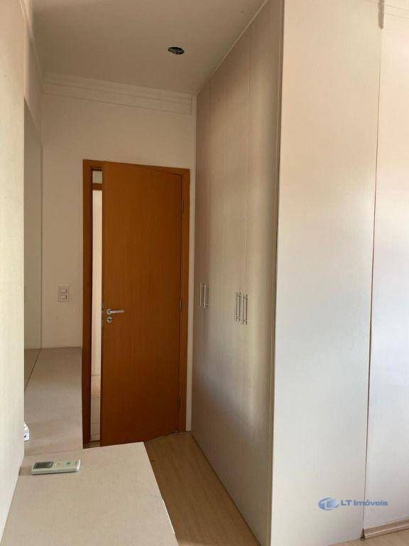 Apartamento à venda e aluguel com 2 quartos, 66m² - Foto 9