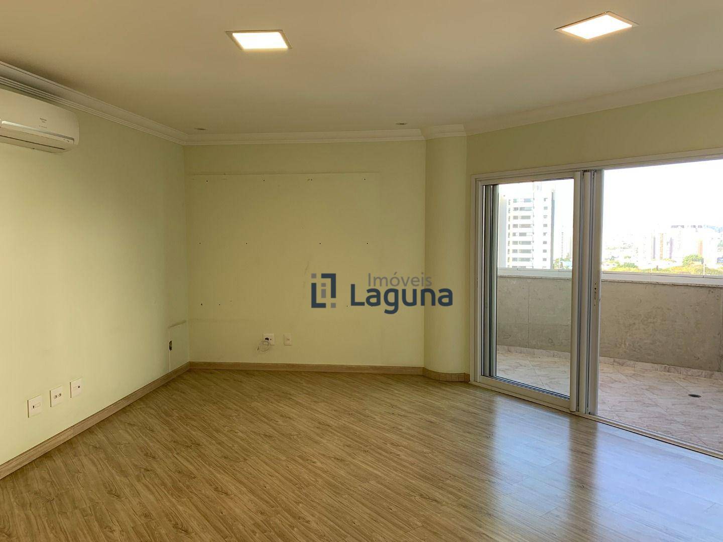 Apartamento à venda com 3 quartos, 158m² - Foto 5