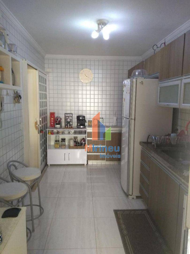 Apartamento à venda com 2 quartos, 84m² - Foto 5