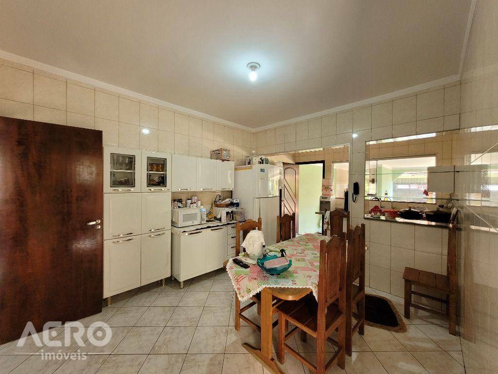 Casa à venda com 3 quartos, 180m² - Foto 23