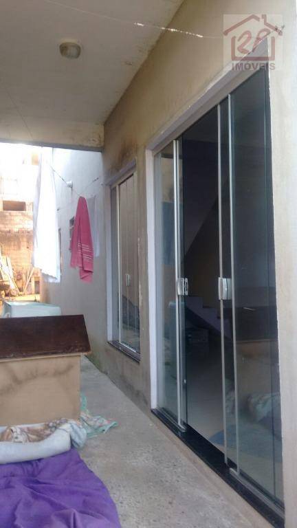 Sobrado à venda com 3 quartos, 100m² - Foto 1