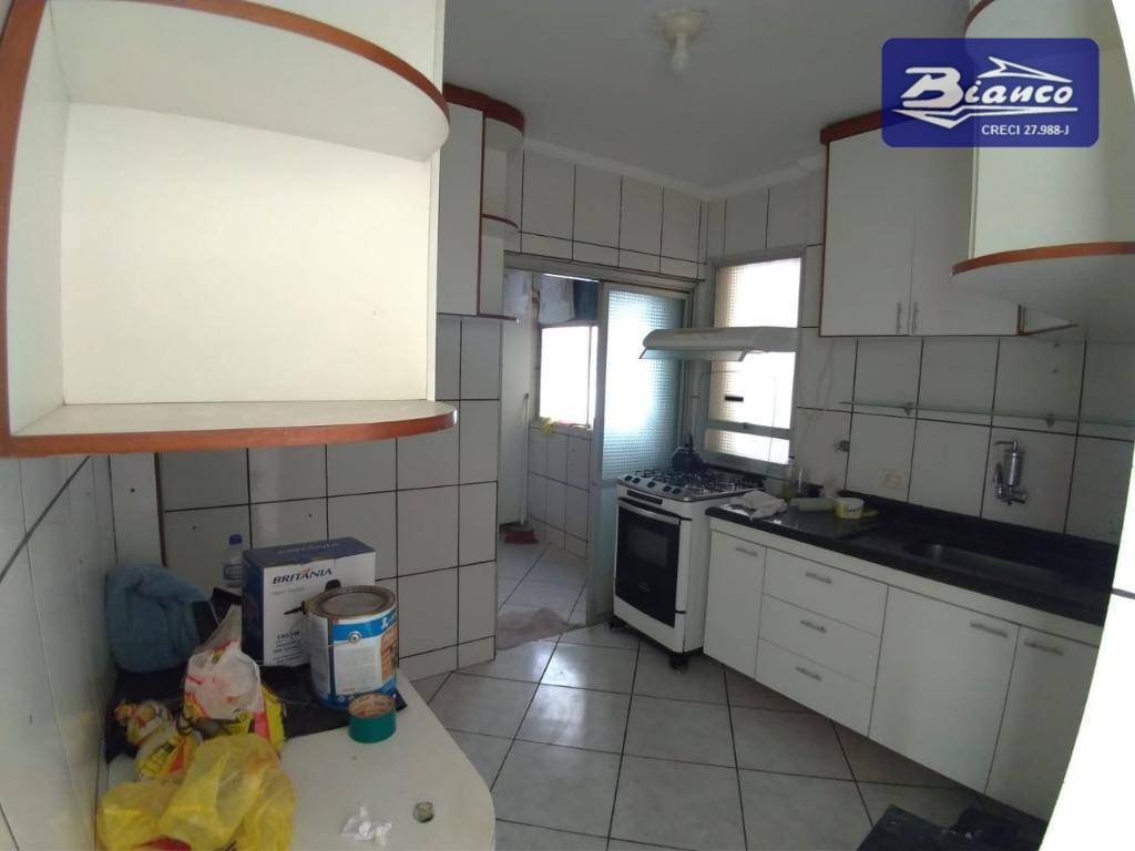 Apartamento à venda com 3 quartos, 76m² - Foto 9