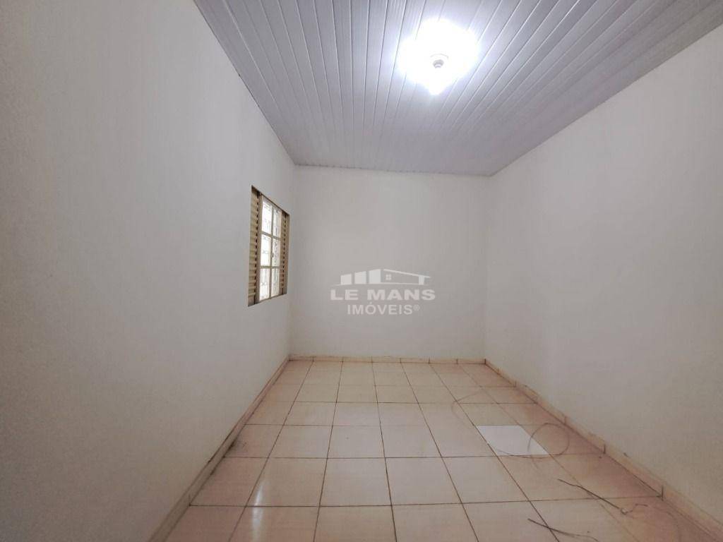 Casa para alugar com 4 quartos, 172m² - Foto 15