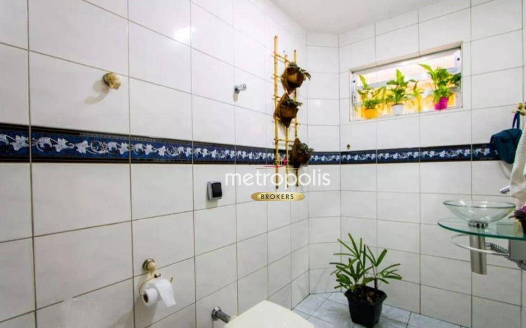 Sobrado à venda e aluguel com 3 quartos, 218m² - Foto 12