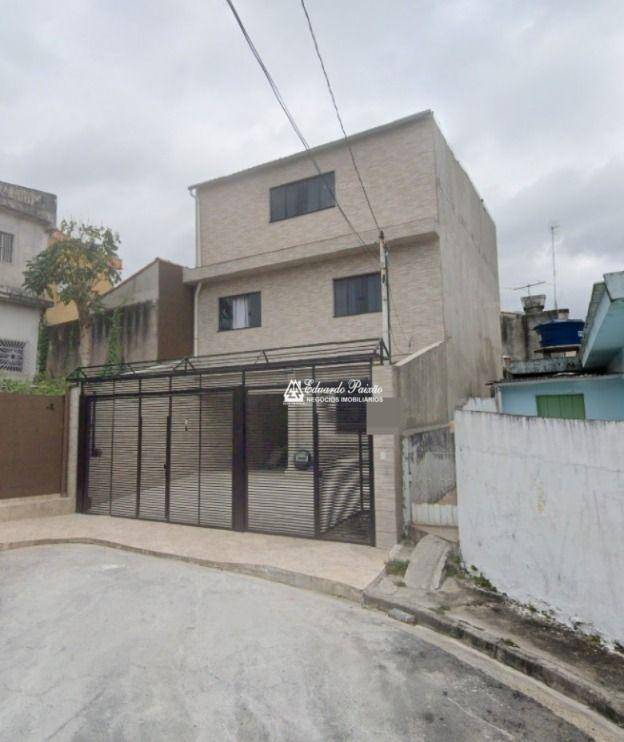 Sobrado à venda com 5 quartos, 227m² - Foto 1