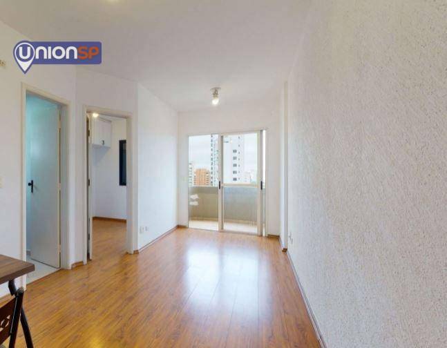 Apartamento à venda com 1 quarto, 33m² - Foto 2