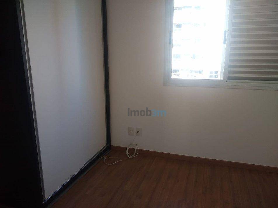 Apartamento à venda com 3 quartos, 75m² - Foto 13