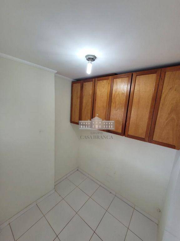 Apartamento para alugar com 3 quartos, 85m² - Foto 9