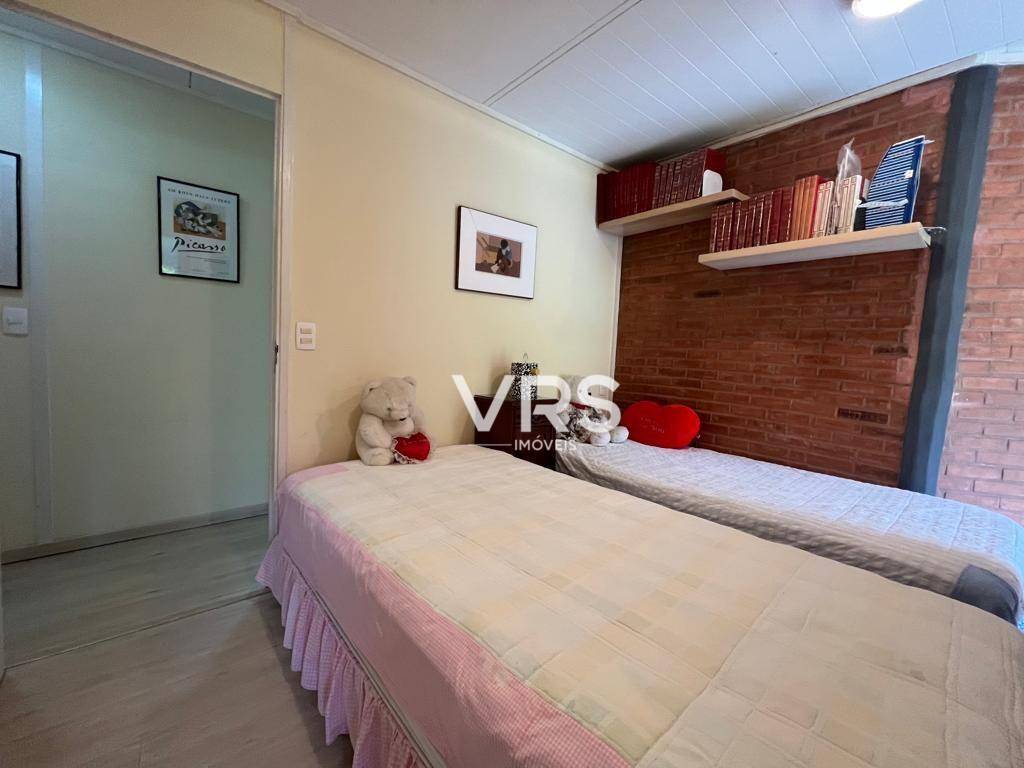 Casa à venda com 3 quartos, 400m² - Foto 14