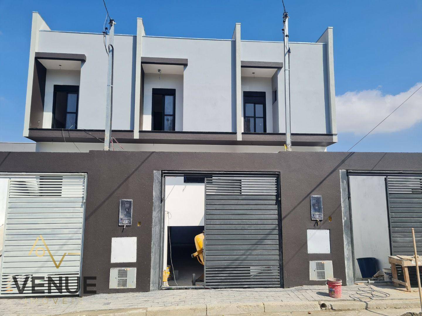 Sobrado à venda com 3 quartos, 164m² - Foto 1