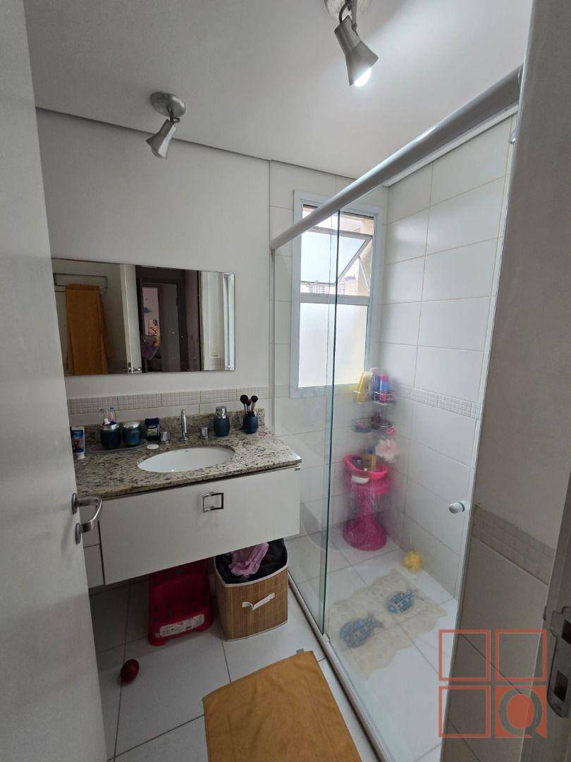 Apartamento à venda com 3 quartos, 126m² - Foto 2