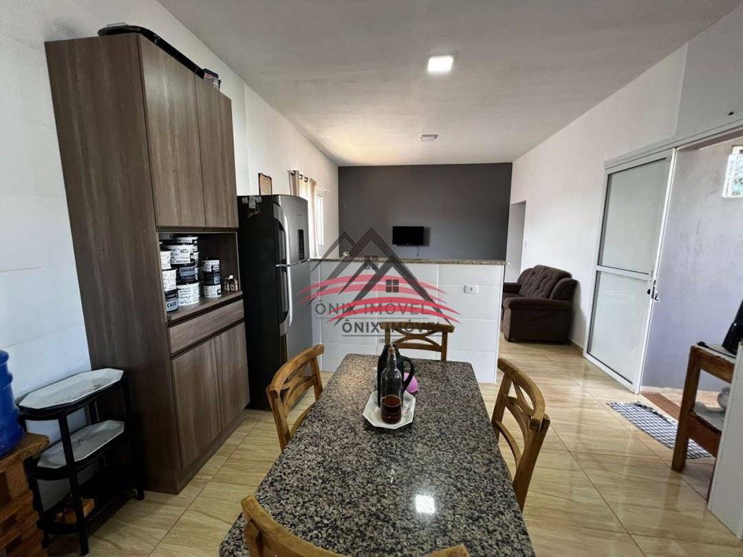 Casa à venda com 1 quarto, 90m² - Foto 4