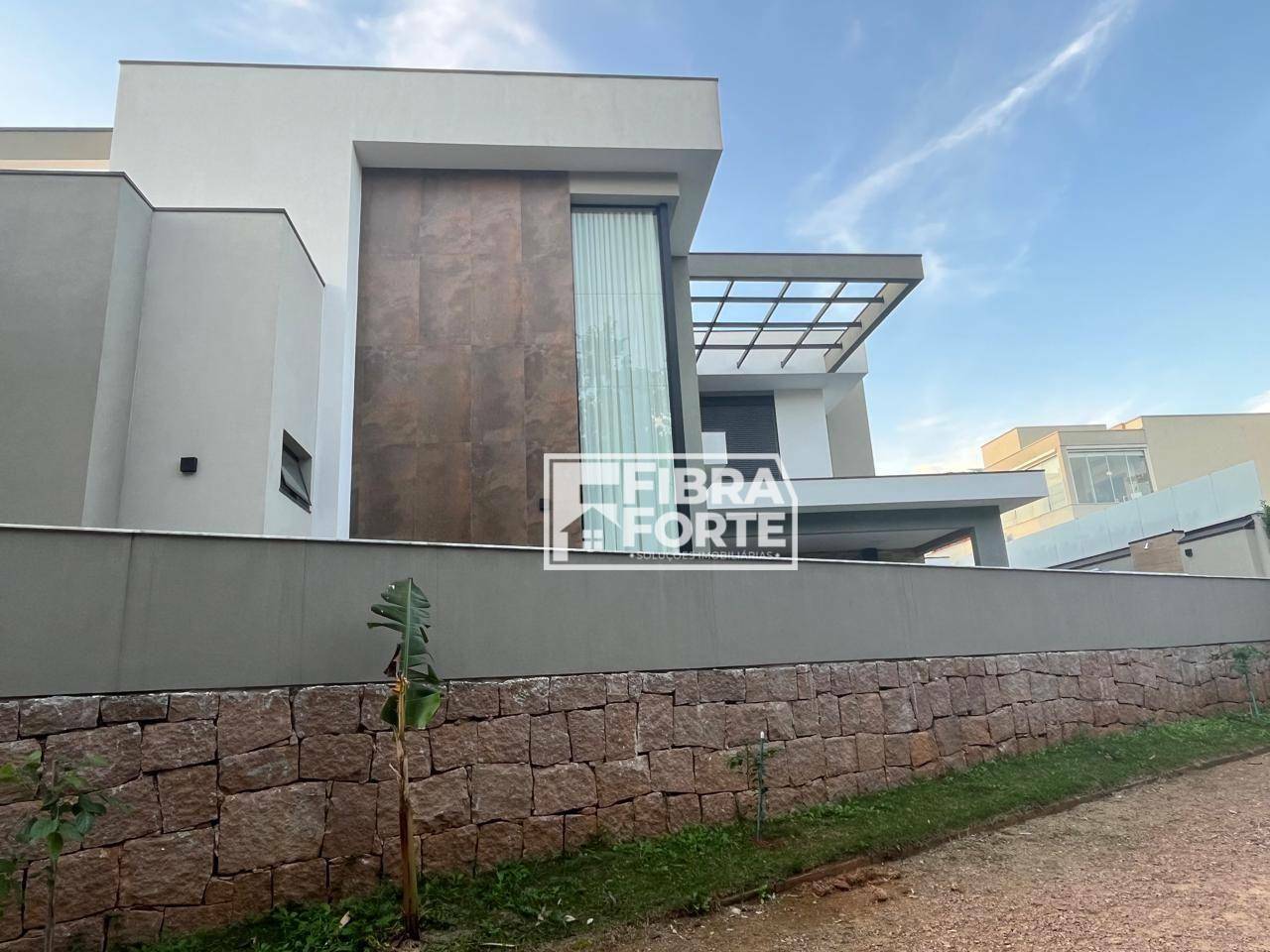 Casa de Condomínio à venda com 3 quartos, 305m² - Foto 3