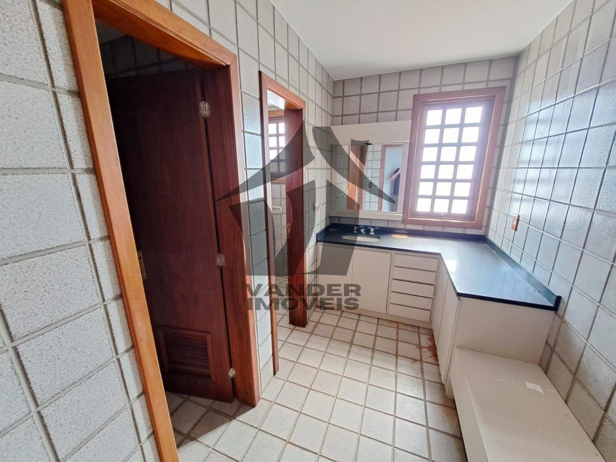 Casa à venda com 4 quartos, 450m² - Foto 20