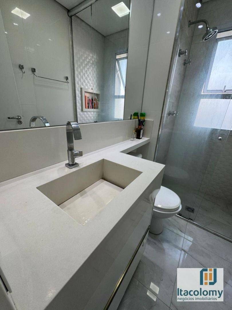 Apartamento à venda com 2 quartos, 70m² - Foto 18