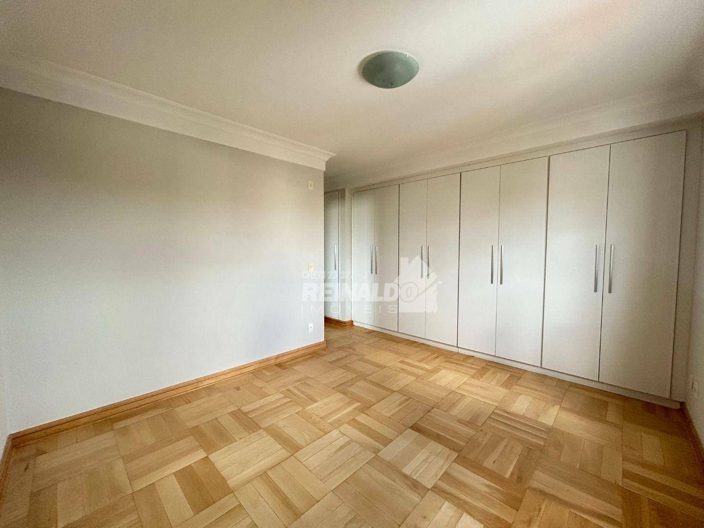 Apartamento para alugar com 3 quartos, 145m² - Foto 14