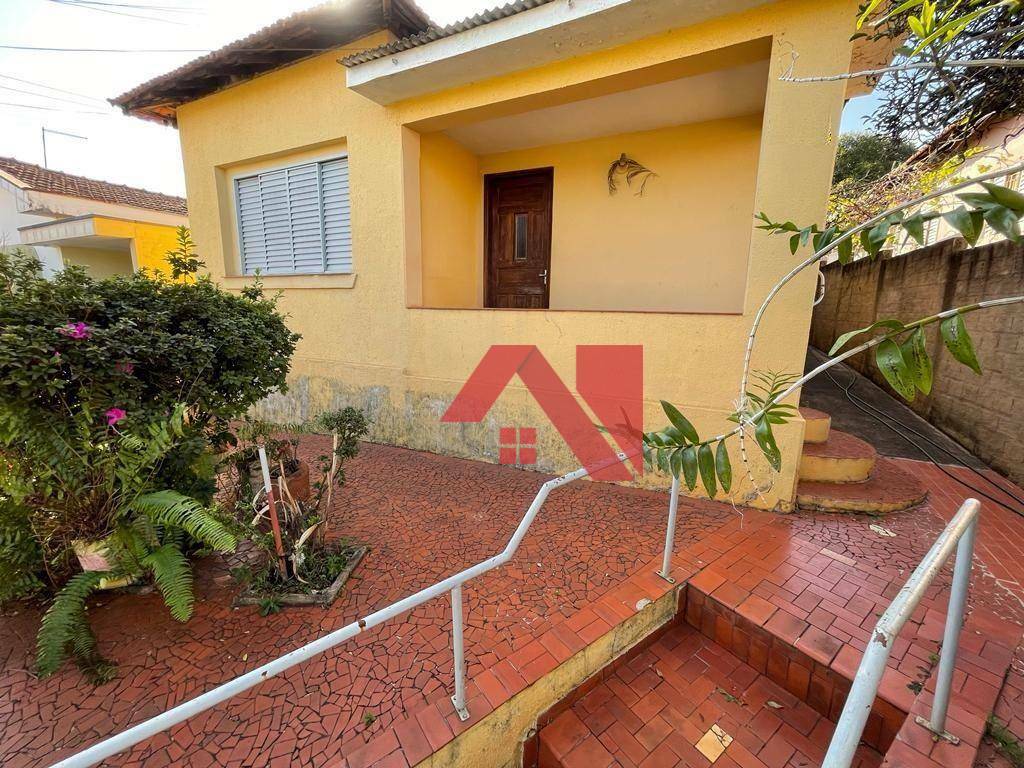 Casa à venda com 4 quartos, 110m² - Foto 1