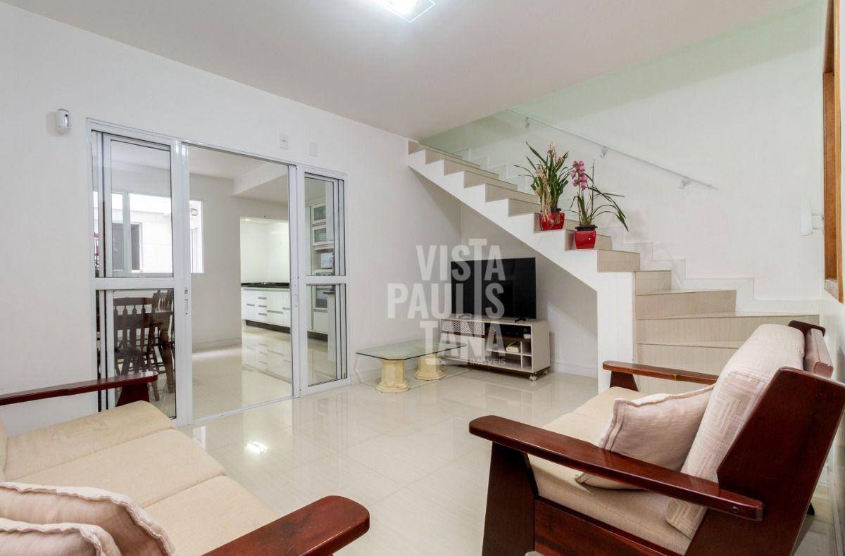 Casa à venda com 3 quartos, 72m² - Foto 1