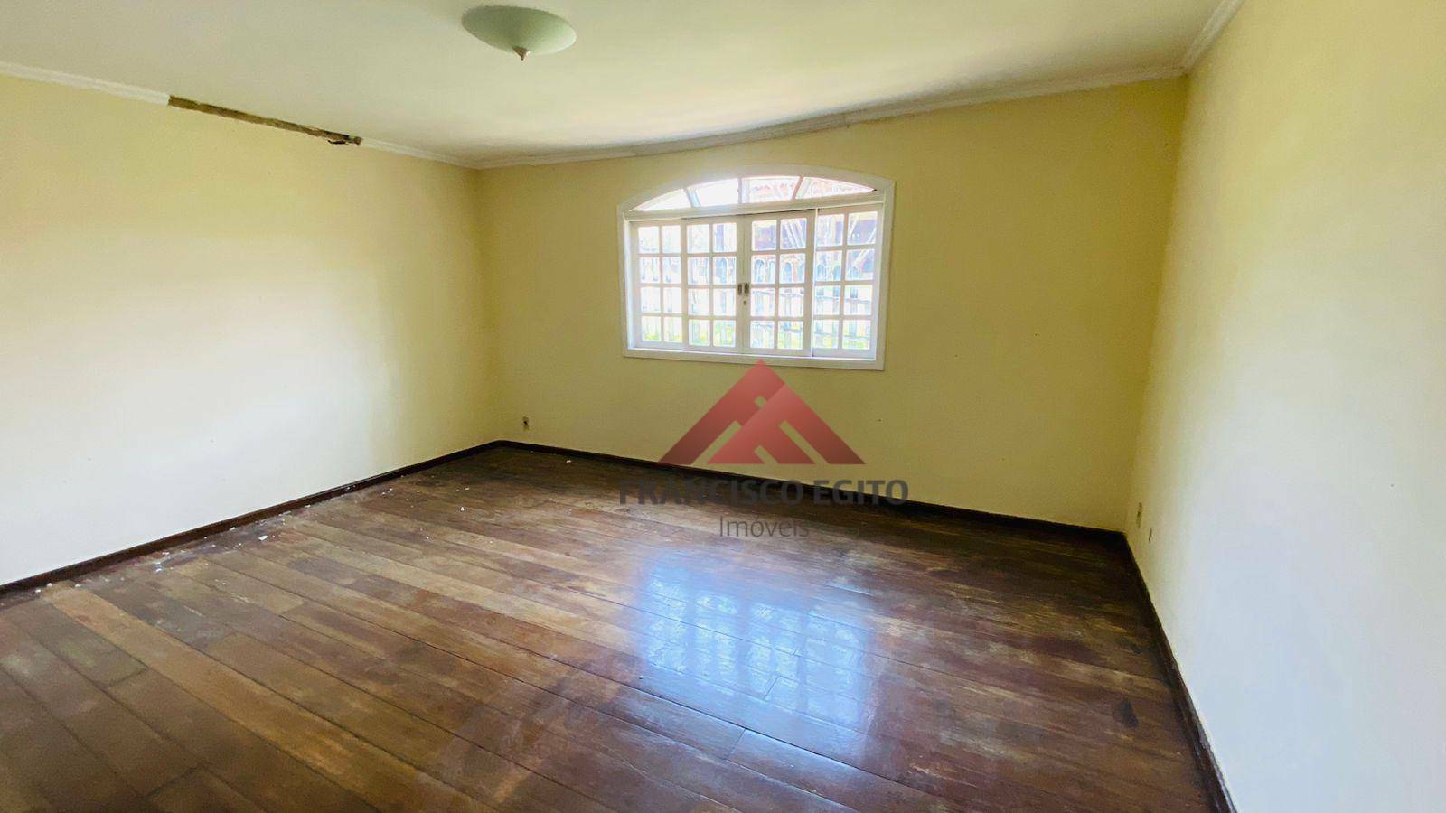 Casa de Condomínio à venda com 3 quartos, 350m² - Foto 4