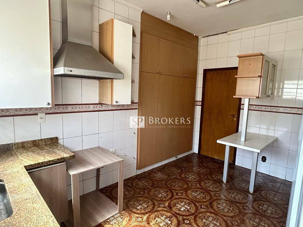 Casa à venda e aluguel com 3 quartos, 340m² - Foto 20