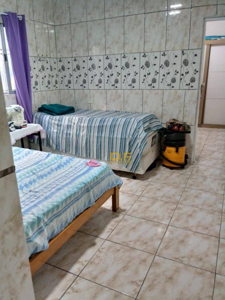 Casa à venda com 2 quartos, 1m² - Foto 11