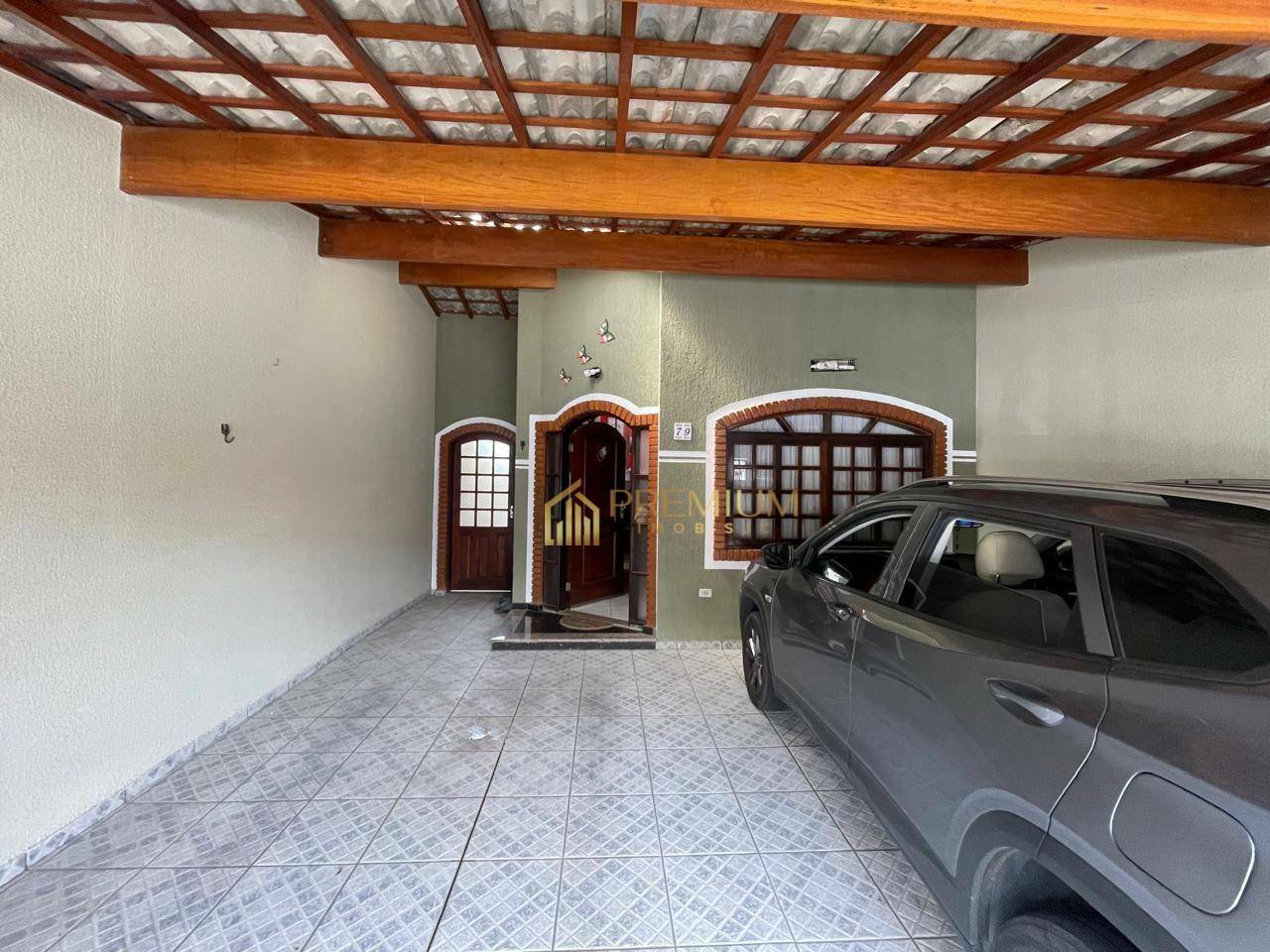 Casa à venda com 3 quartos, 150m² - Foto 1