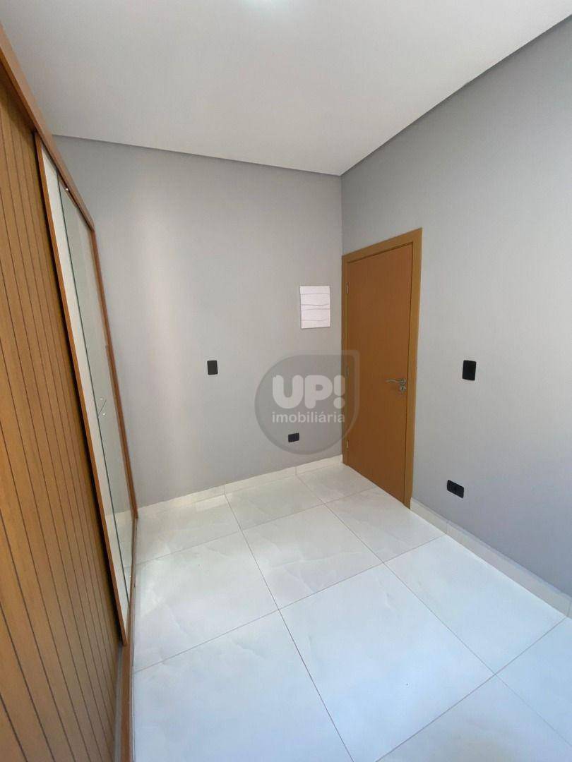 Casa à venda com 2 quartos, 100m² - Foto 2