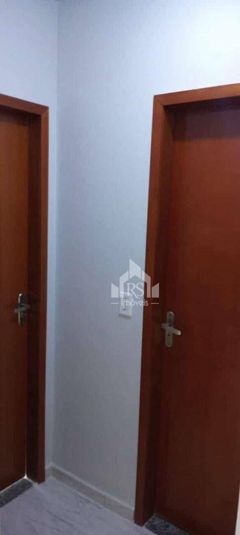 Casa à venda com 2 quartos, 72m² - Foto 5