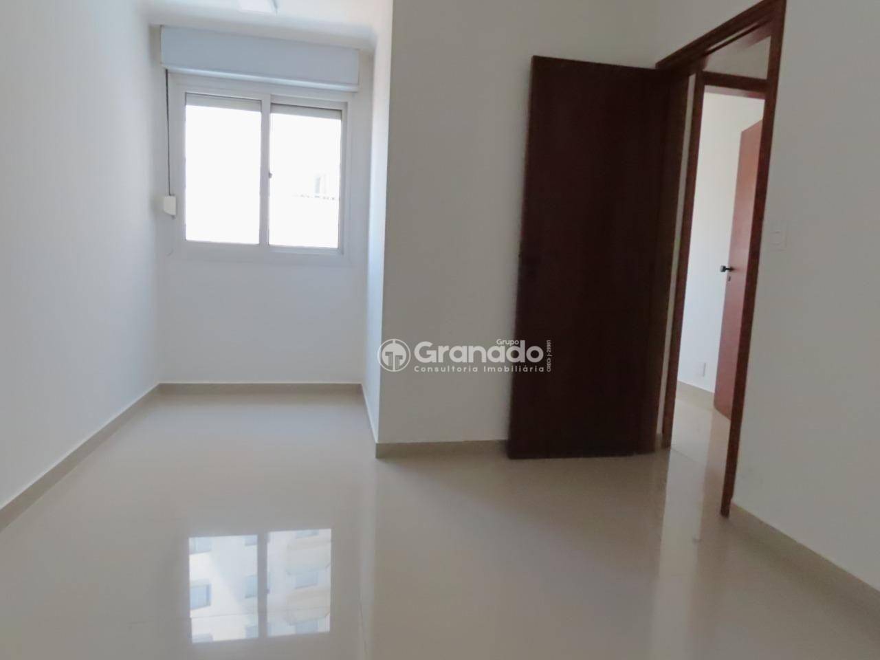 Apartamento à venda com 3 quartos, 98m² - Foto 12