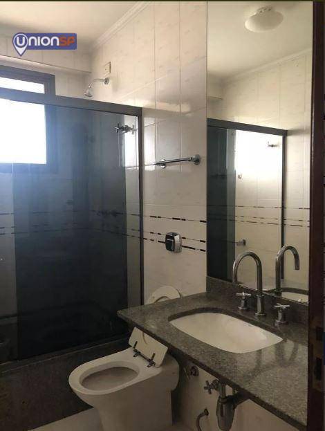 Apartamento à venda com 3 quartos, 242m² - Foto 16